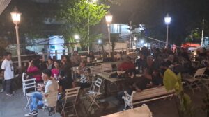 Suasana pengunjung C7 di malam hari
